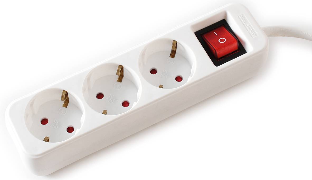 Bloc multiprise avec interrupteur Value 19.99.1078 blanc contact de protection 1 pc(s)