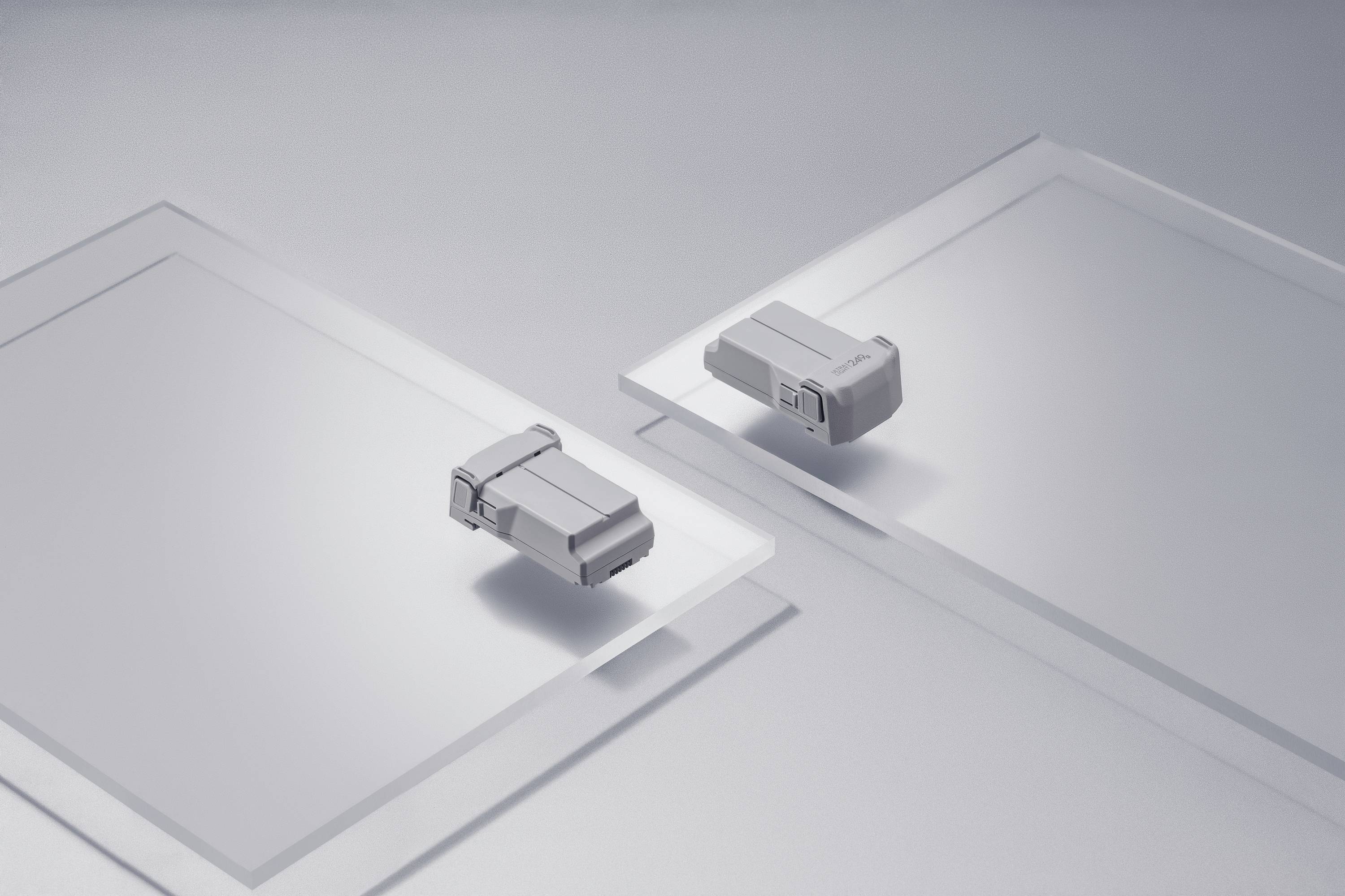 DJI Mini 3 Pro avec Smart Controller Drone quadricoptère prêt à voler (RtF) prises de vue aériennes gris clair