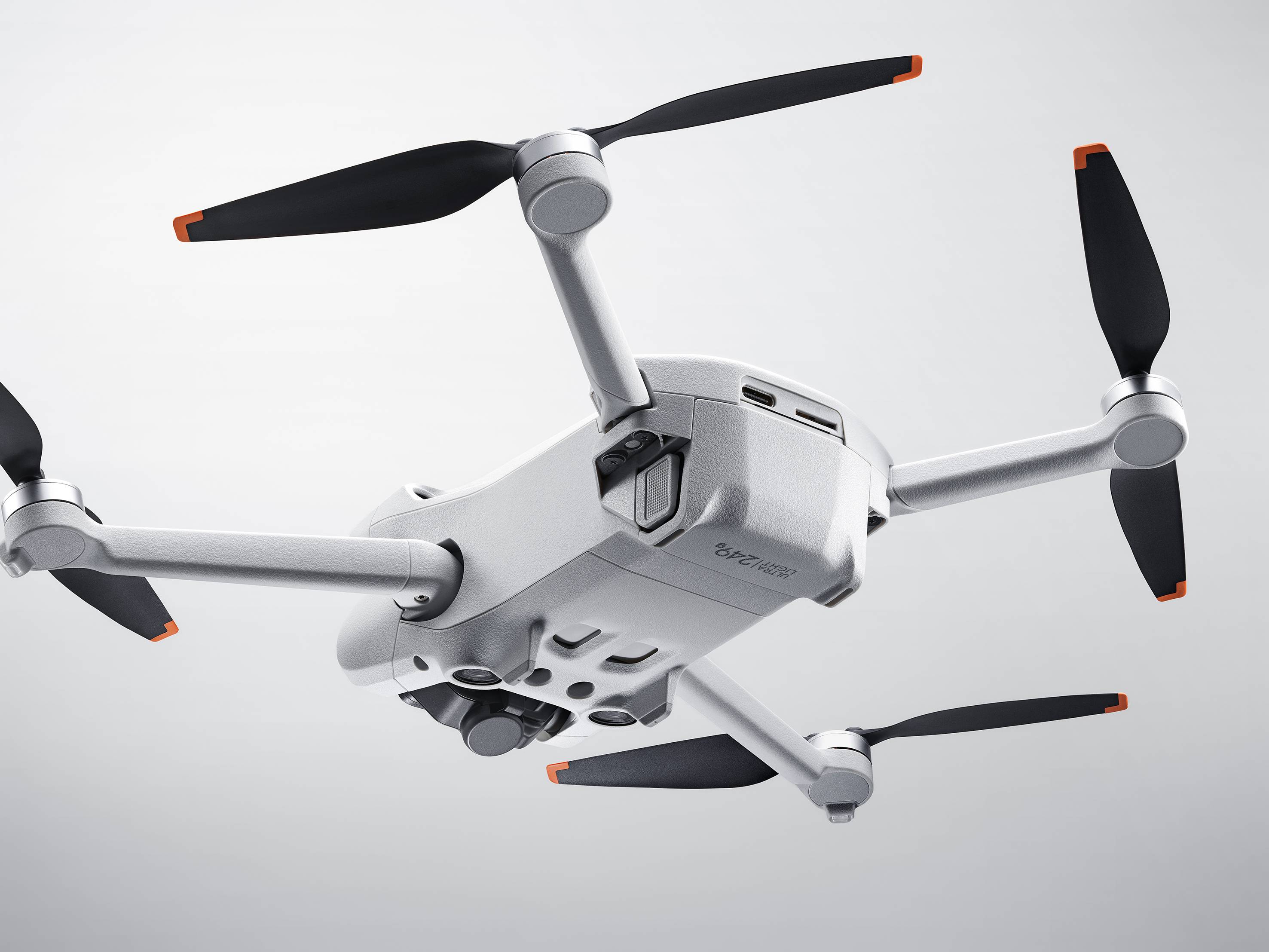 DJI Mini 3 Pro avec Smart Controller Drone quadricoptère prêt à voler (RtF) prises de vue aériennes gris clair