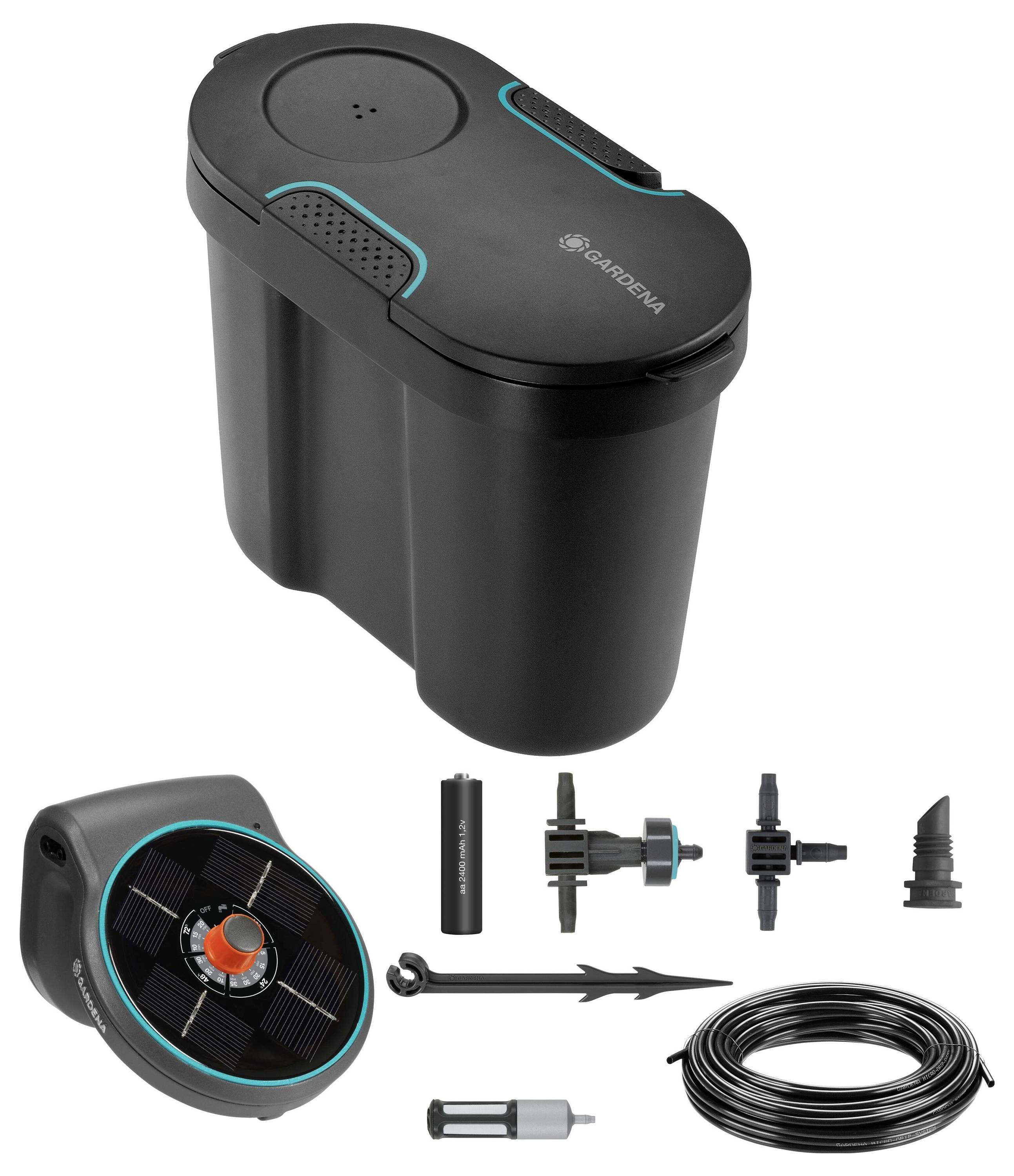 Pompe d'irrigation noire de Gardena, avec ses accessoires illustrés ci-dessous, comprenant des tuyaux et des raccords.