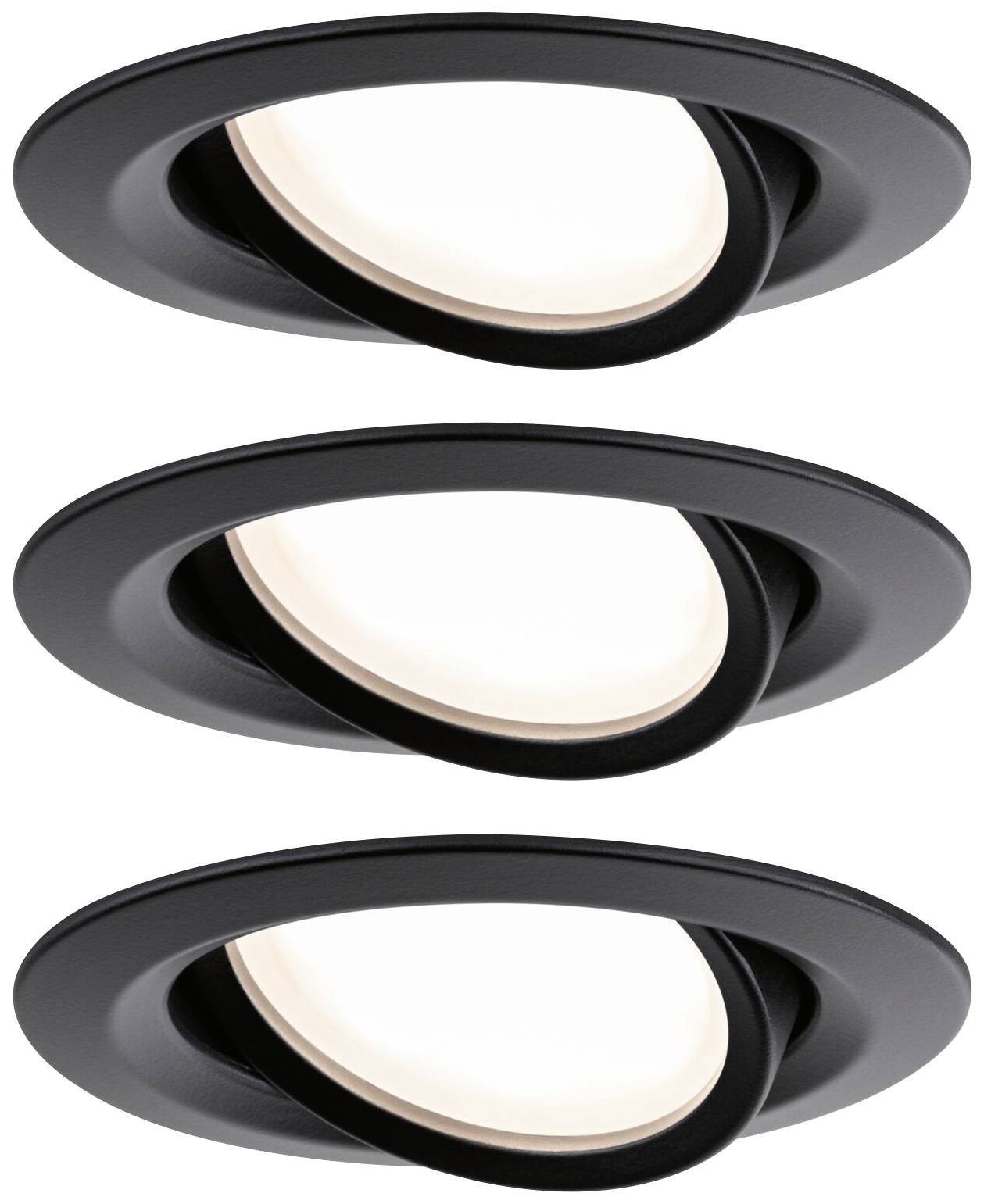 Trois spots encastrables noirs mobiles, orientables dans différents angles, éclairent la pièce. Ils sont modernes et adaptés à un éclairage flexible.