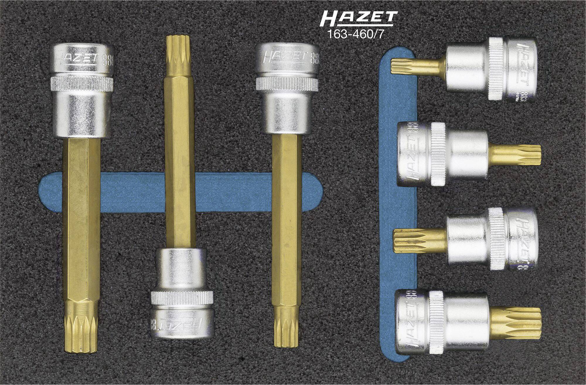 Jeu de sept embouts Hazet-Ribe dans un support en mousse. Comprend quatre douilles avec pièces de transmission et trois tiges de raccordement.