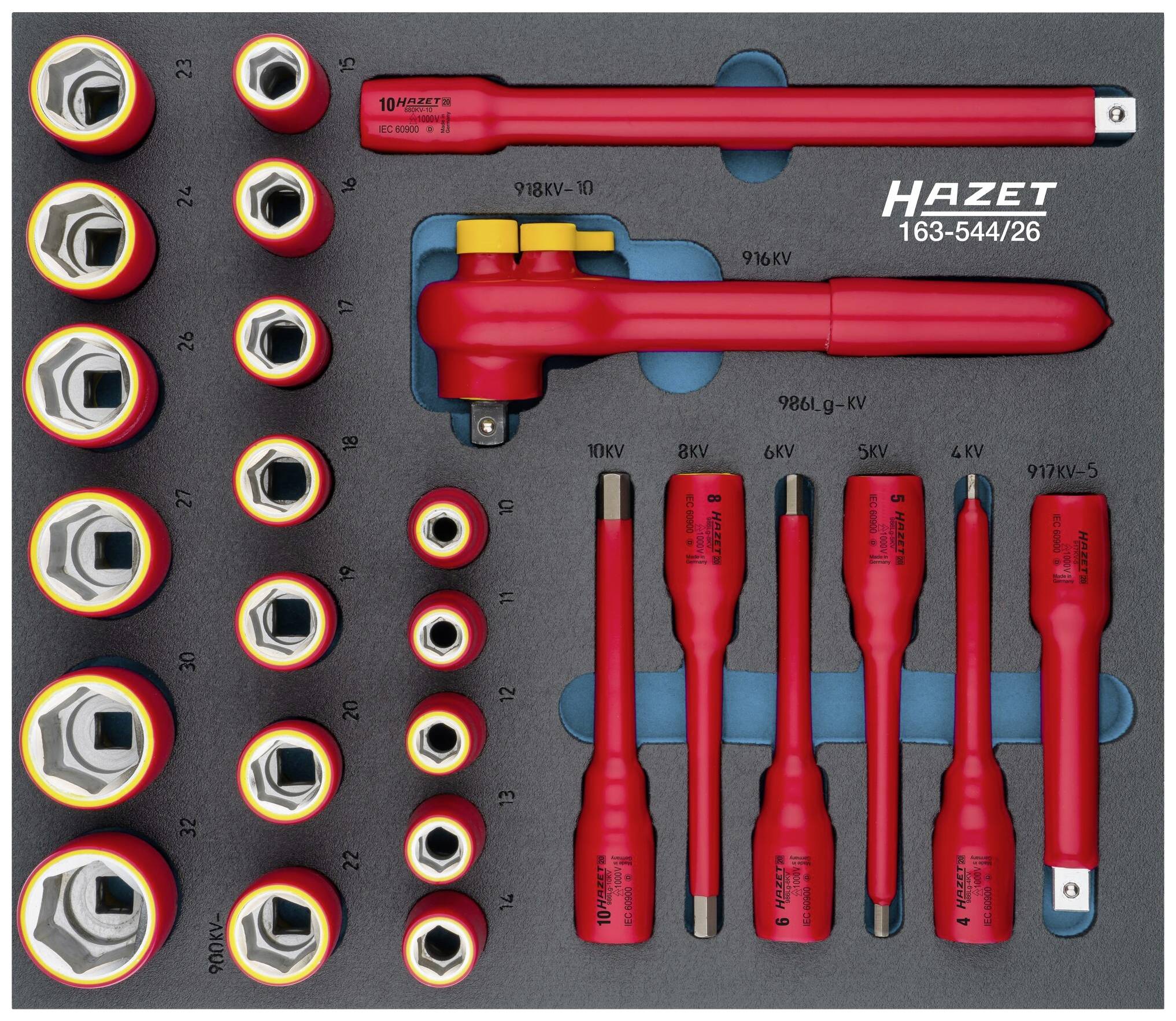 Un ensemble d'outils avec insert en mousse comprenant différentes clés à cliquet rouges et des rallonges, marqué 'HAZET 163-544/26'.