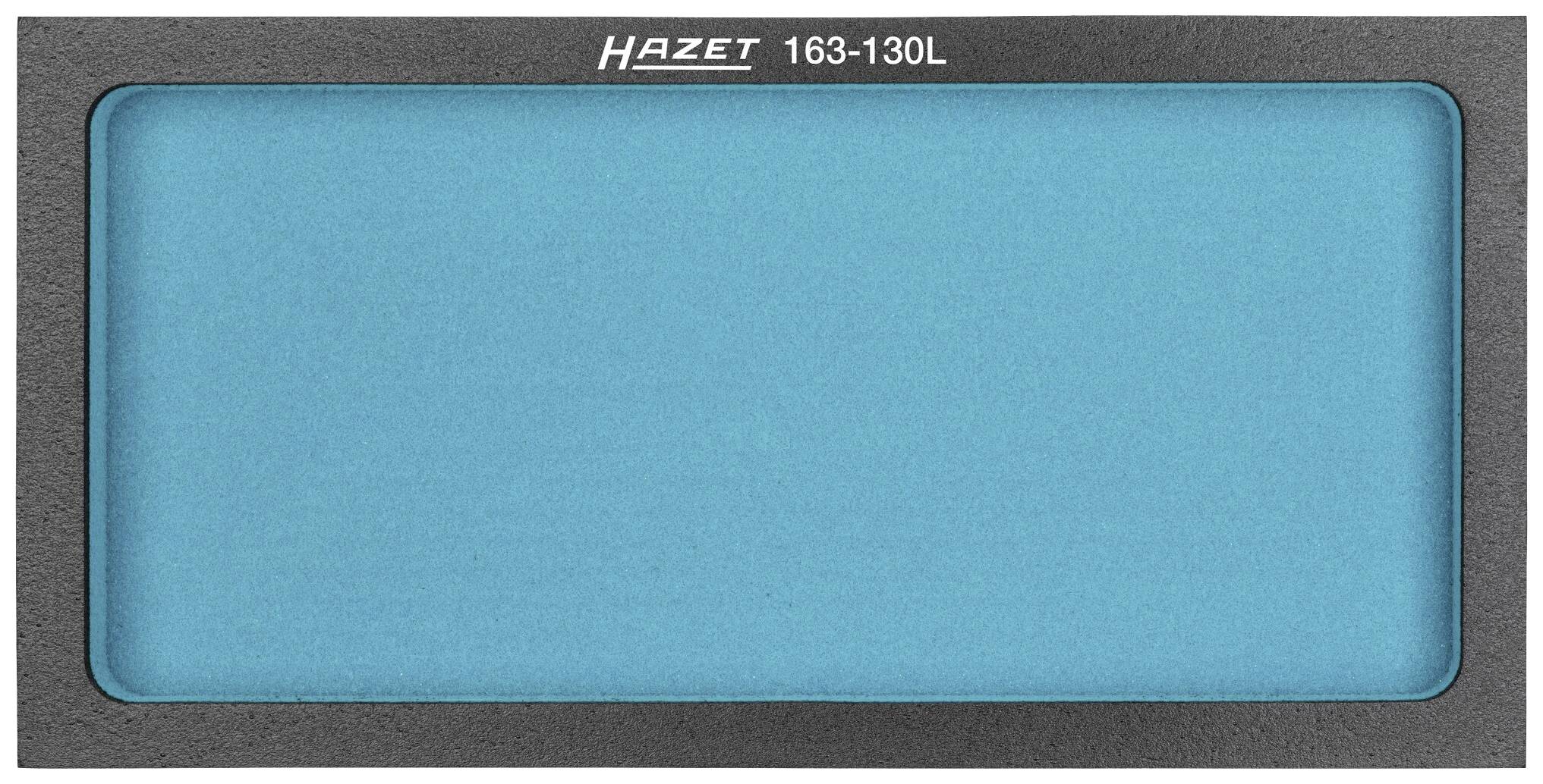 Garniture en mousse de couleur turquoise pour le rangement des outils dans une boîte à outils. Surface supérieure portant l'inscription de marque 'Hazet 163-130L'.