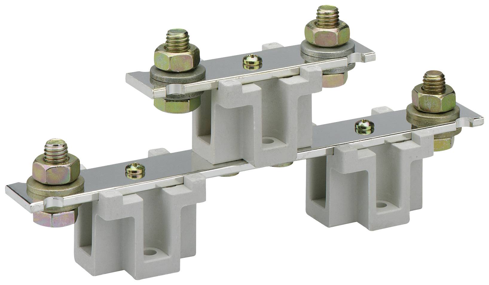 Deux bornes électriques montées en parallèle, pourvues de boulons et d'écrous sur une structure porteuse, stabilisées par des connexions métalliques.