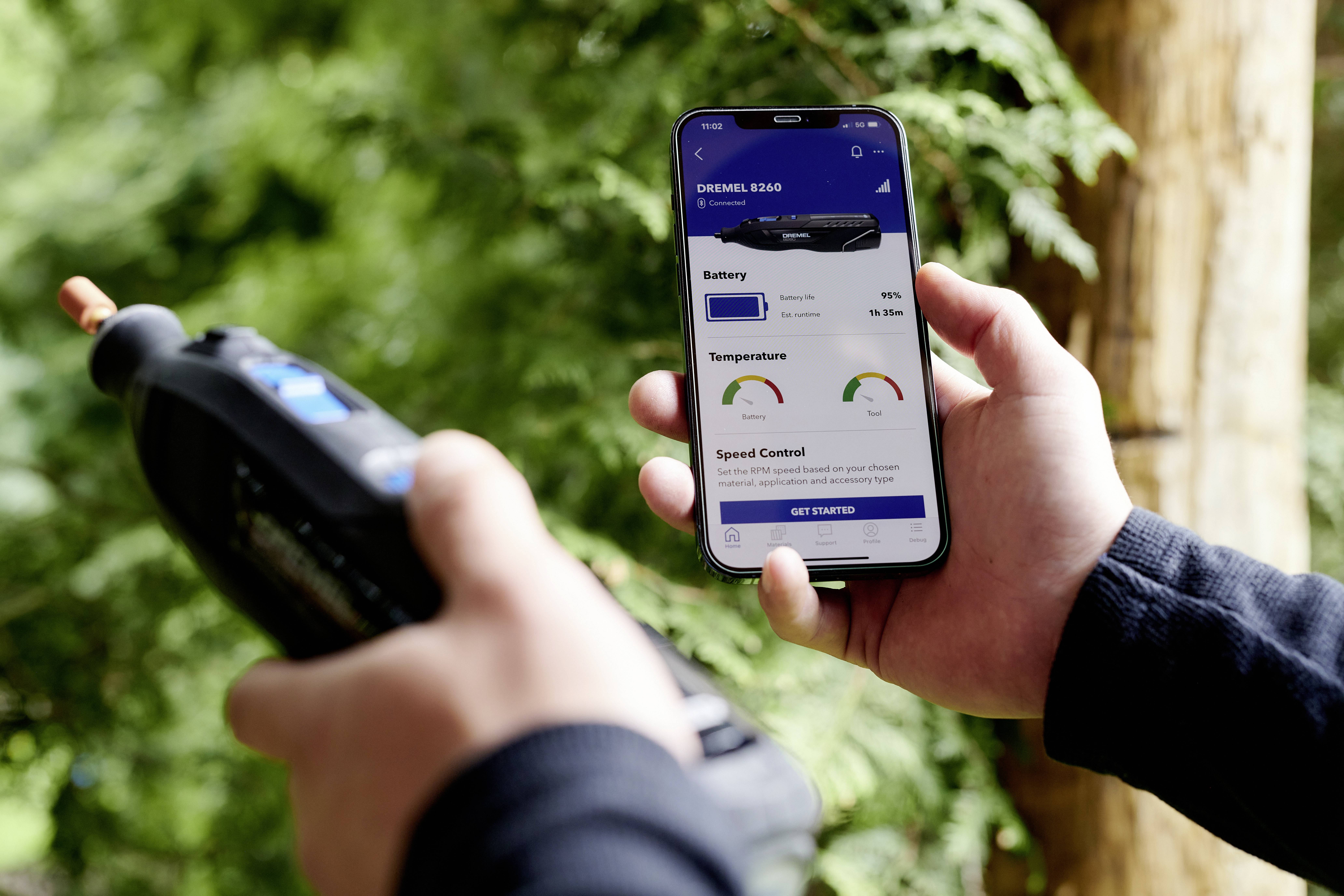 Dremel 8260 F0138260JA Outil multifonction + batterie, + chargeur, + accessoires 1 pièce 12 V 3 Ah Nombre d’accus fournis 1