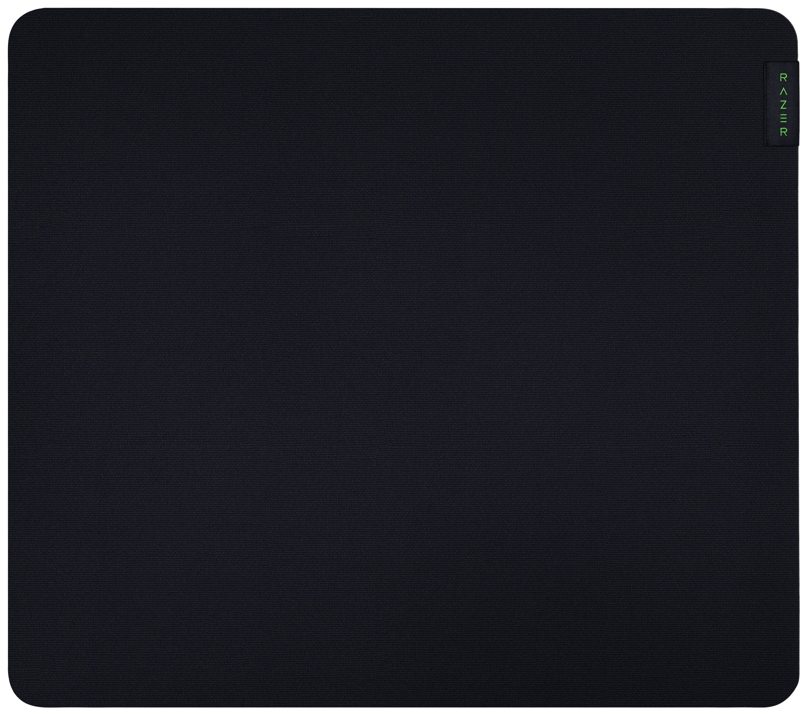 Un grand tapis de souris noir avec des coins arrondis. Dans le coin supérieur droit se trouve le logo vert 'Razer'.