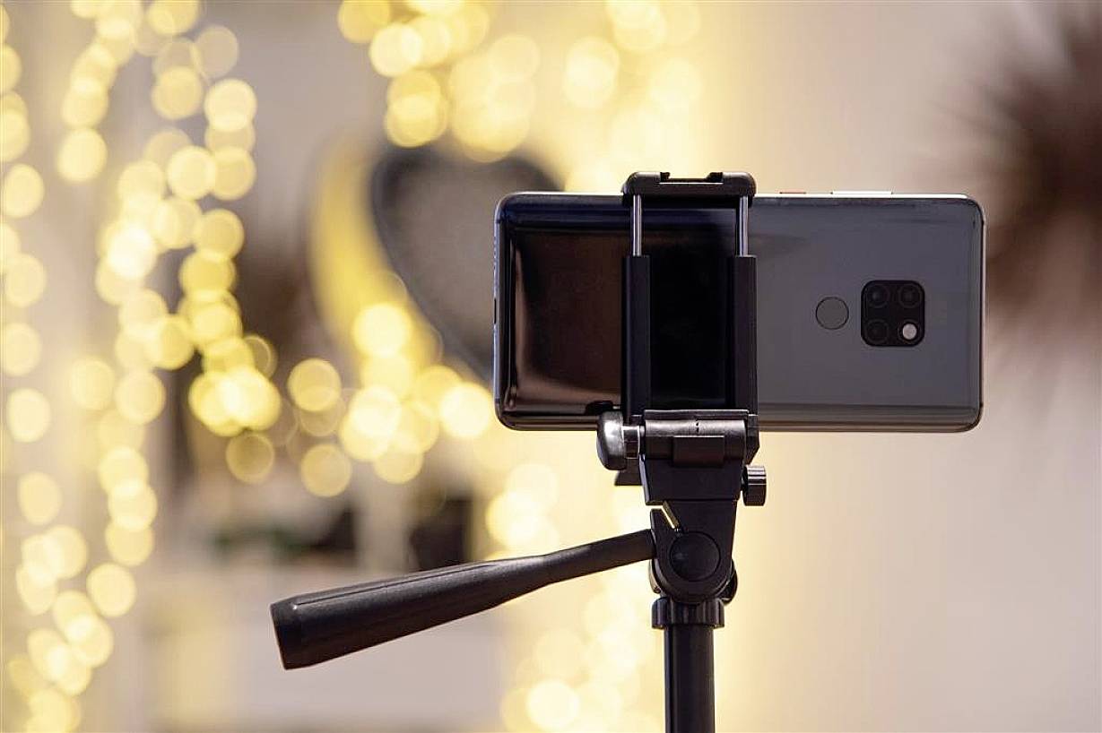 DÖRR Smarty Trépied 1/4 pouce Hauteur de travail=40.5 - 112 cm noir avec support pour smartphone, housse incluse