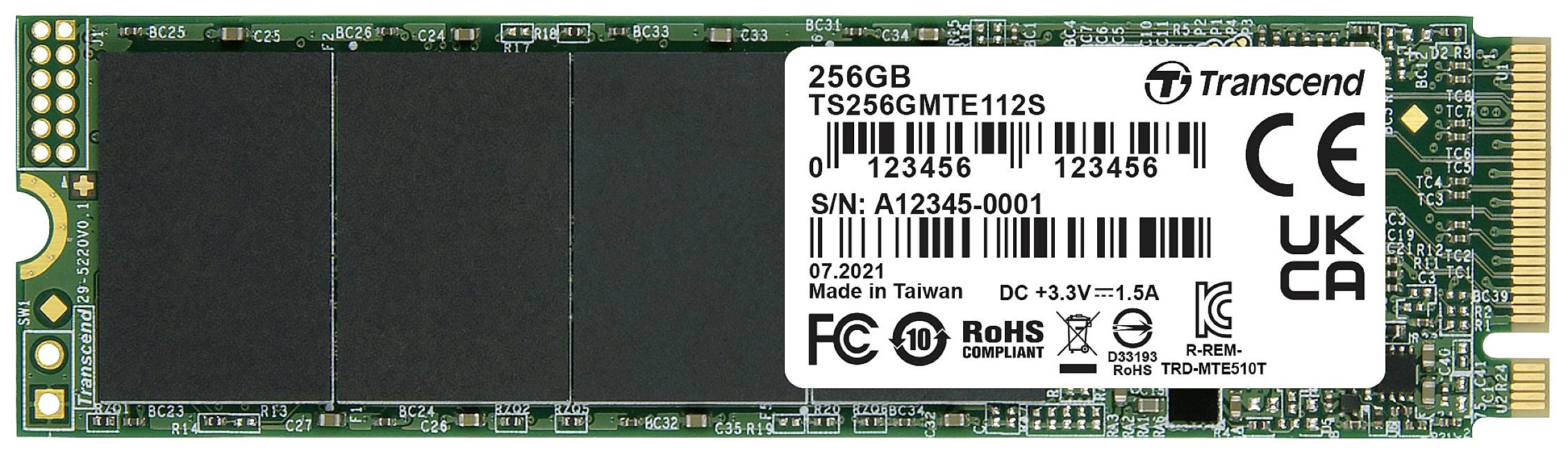 Une SSD M.2 de Transcend d'une capacité de 256 Go. L'étiquette présente le numéro de série, le numéro de modèle et des symboles de conformité.