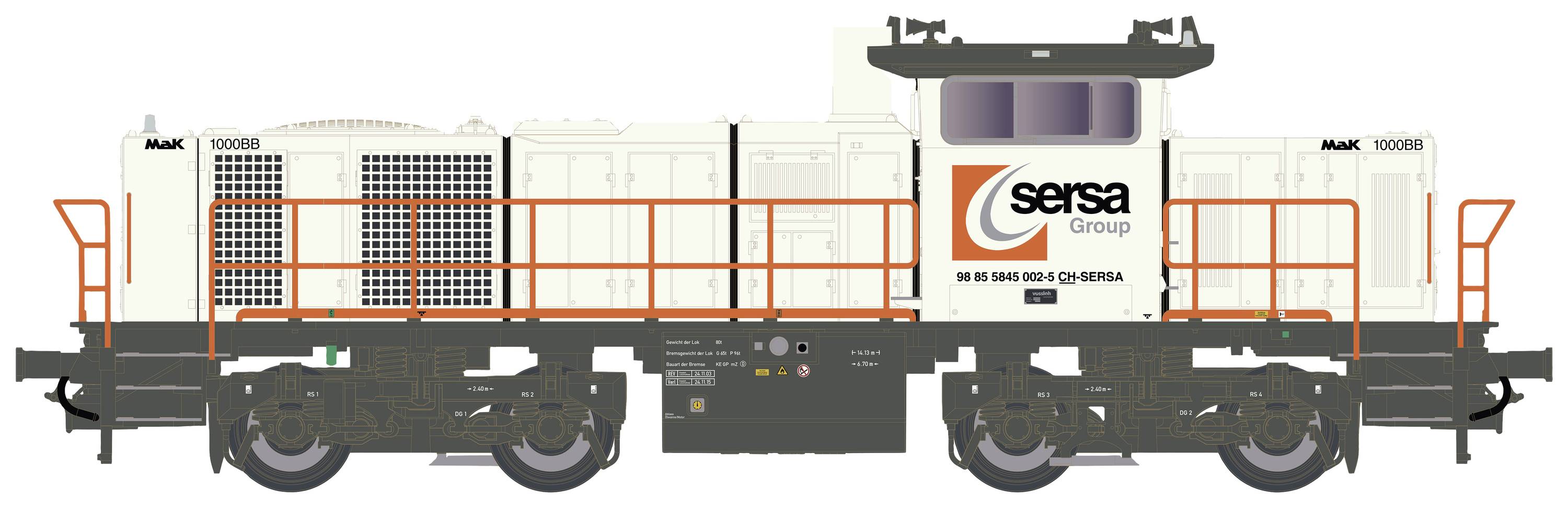 Vue latérale d'une locomotive diesel blanche du groupe Sersa avec des garde-corps orange et un grand logo de l'entreprise.