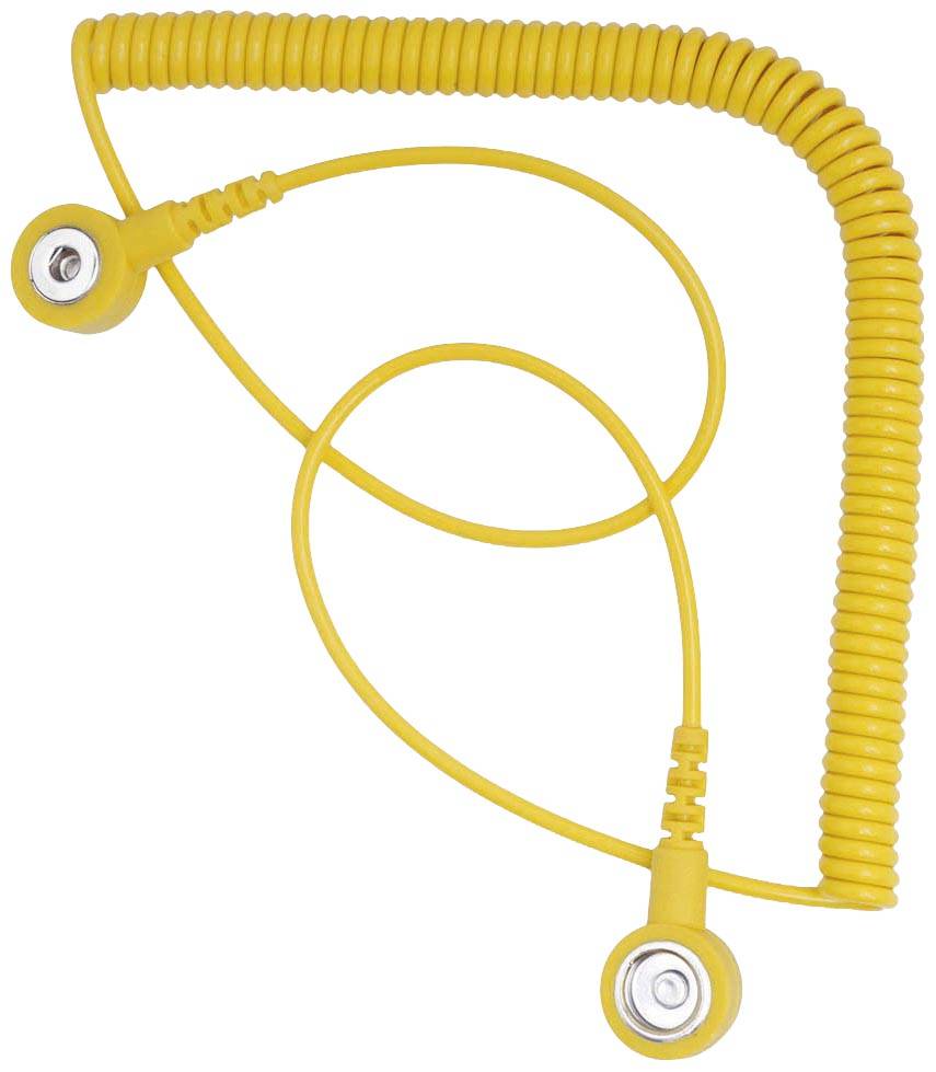 Câble jaune spiralé avec deux connexions rondes à ses extrémités, reposant dans une forme courbe sur un fond blanc.