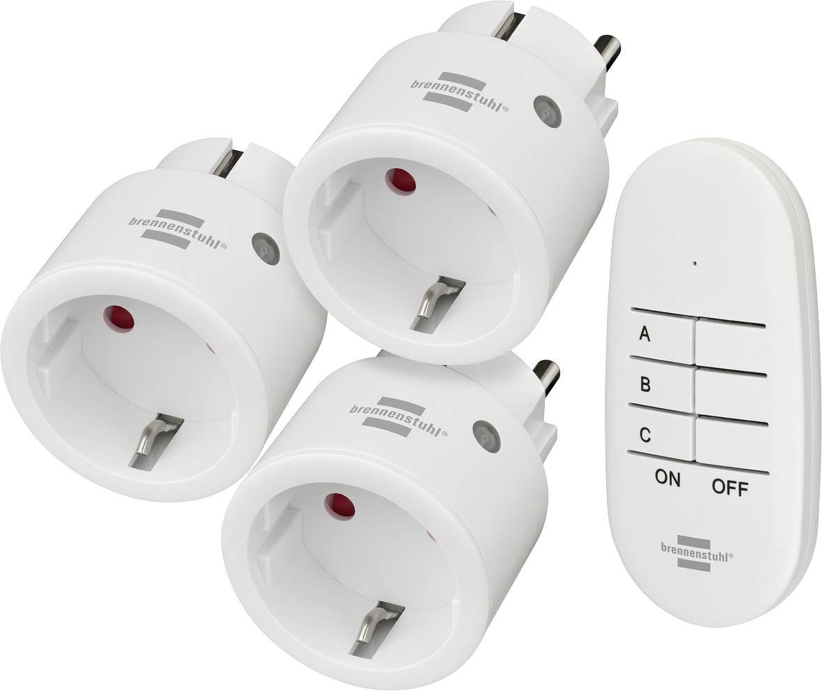 Trois adaptateurs de prise télécommandés et une télécommande blanche portative avec des boutons A, B, C, Marche et Arrêt, utilisés pour allumer et éteindre les appareils électriques.
