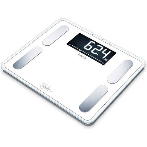 Balance numérique personnelle avec boîtier blanc et accents argentés affichant '62,4 kg' sur un écran bleu.