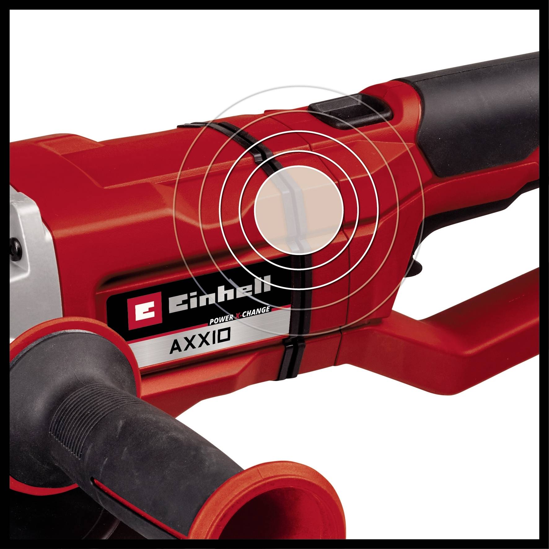 Un meuleuse d'angle Einhell AXXIO à batterie rouge avec une poignée ergonomique et un interrupteur marche/arrêt. Pour des travaux de coupe précis.