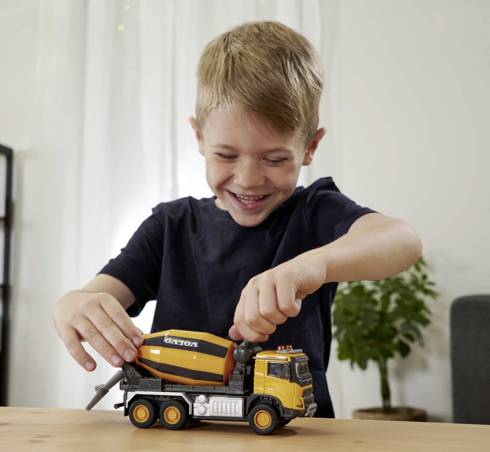 Majorette Volvo modèle fini Modèle réduit d'engin de chantier