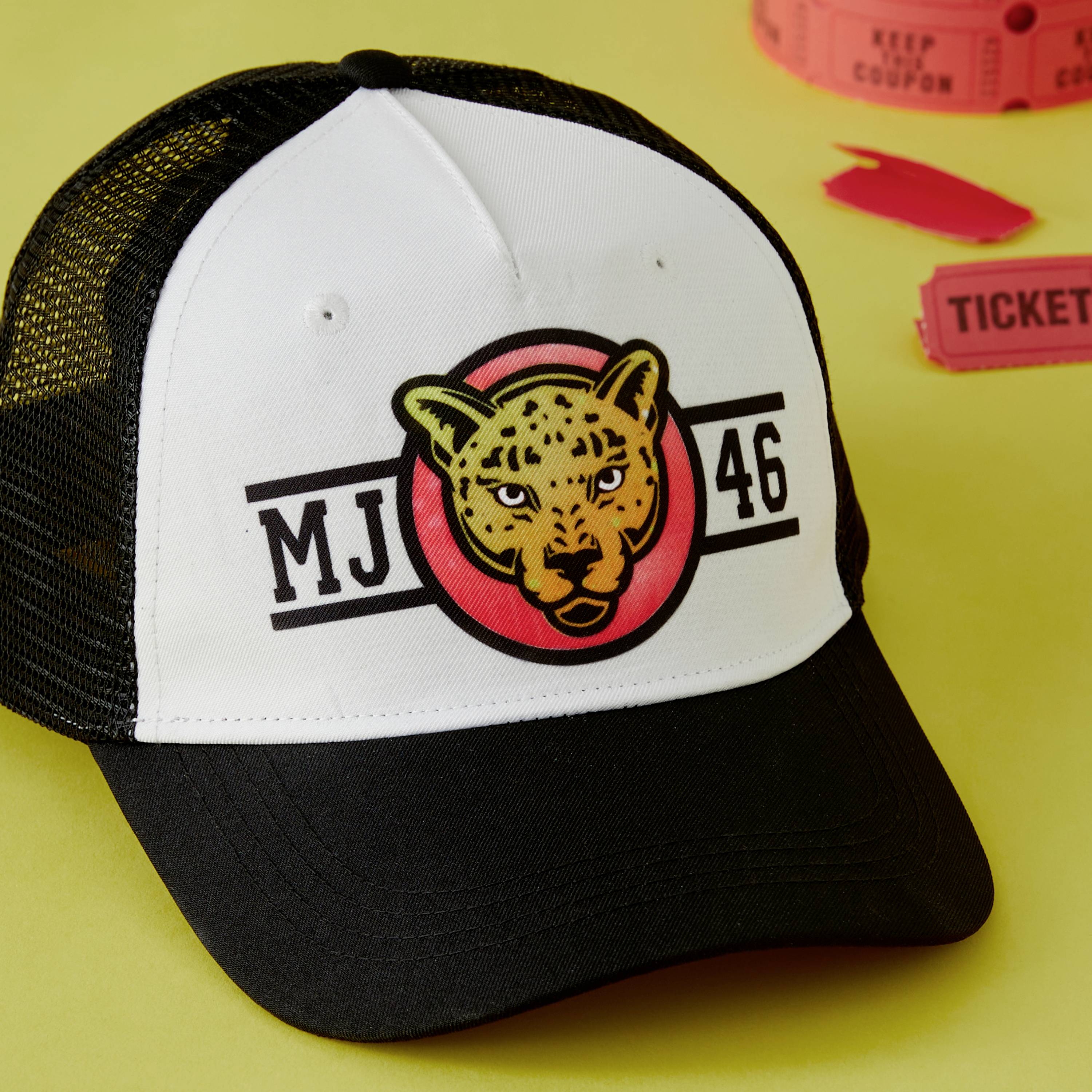 Cricut trucker Hat Capuchon noir, blanc