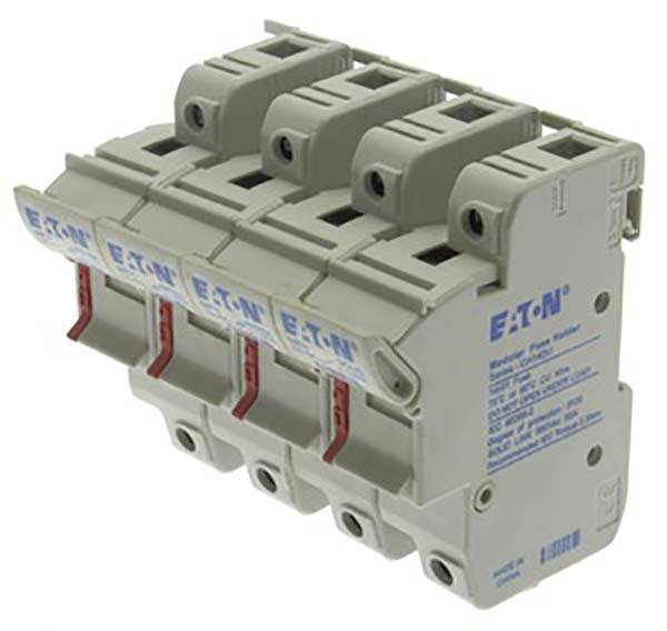 Un disjoncteur quadripolaire portant l'inscription 'EATON' sur sa face avant, utilisé pour protéger les circuits électriques.
