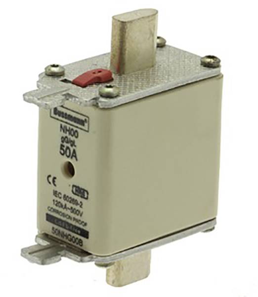 Un fusible NH avec marquage '50A', adapté pour 500V. Il présente des bornes en haut et en bas ainsi qu'un indicateur rouge.