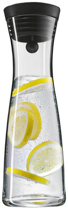 Une carafe d'eau pétillante avec des tranches de citron, suggérant la fraîcheur et le rafraîchissement.