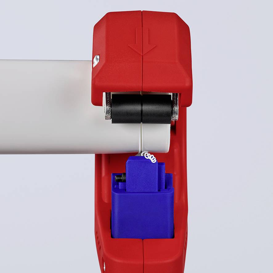 Un appareil rouge équipé d'un système de déroulement de bande blanc et bleu, qui distribue une étiquette ou un rouleau d'étiquettes.