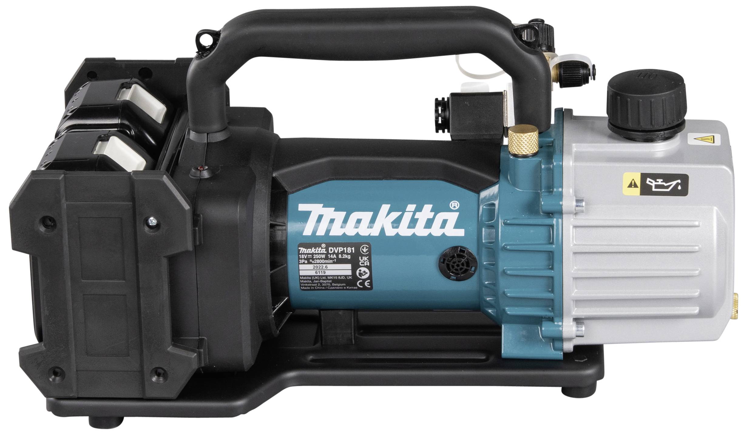 Une pompe à vide bleue et noire de la marque Makita, numéro de modèle clairement indiqué, avec deux compartiments pour batteries et une poignée de transport.