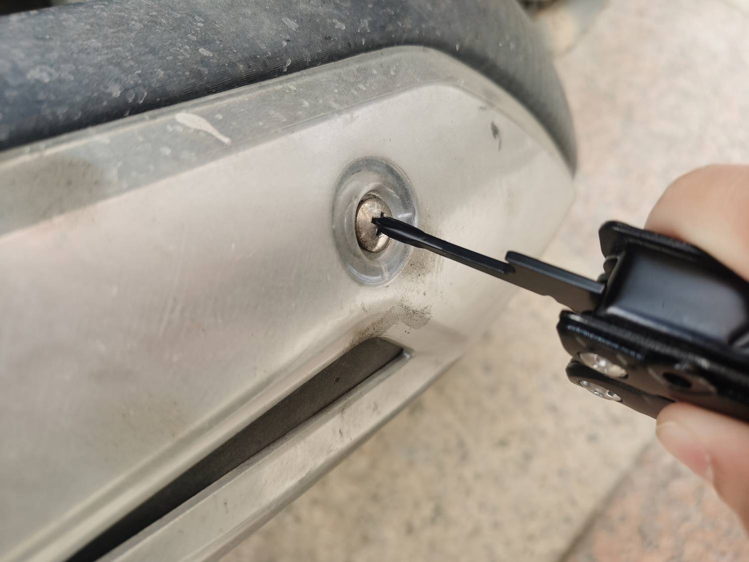 Brilliant Tools BT100903 BT100903 Couteau multifonction