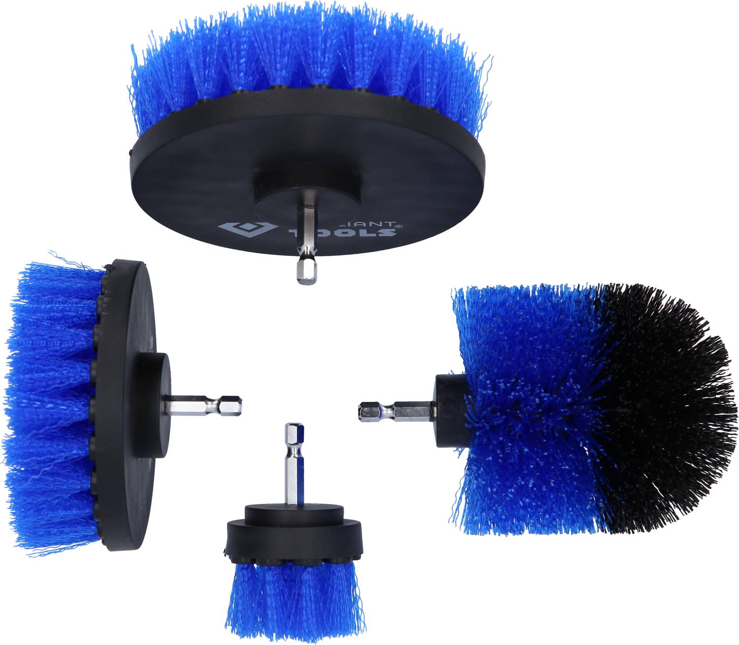 Trois brosses électriques de nettoyage différentes avec des poils bleus et noirs. Adaptées à divers types de nettoyage de surfaces.