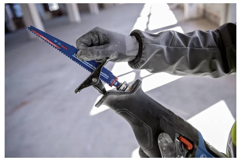 Bosch Professional GSA 18V-28 Scie sabre sans fil 06016C0001 brushless, sans batterie 18 V