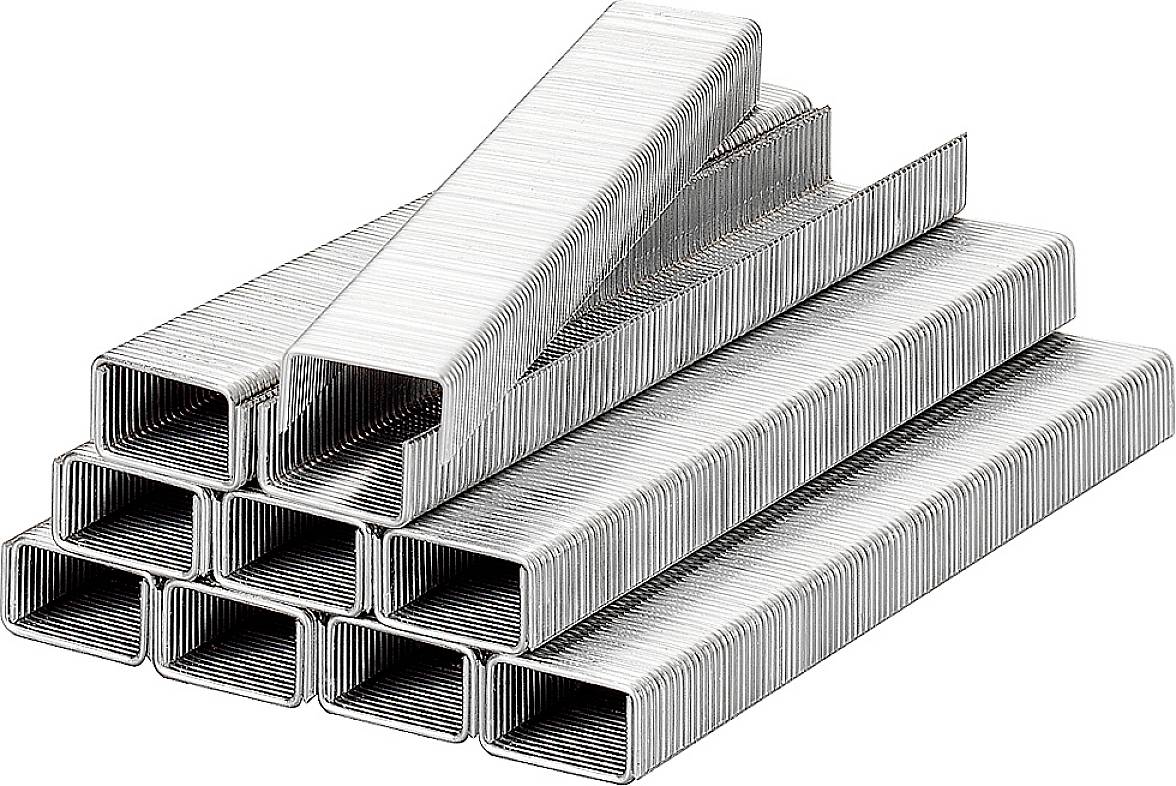 Une pile d'agrafes argentées est disposée de manière uniforme. Elles sont rectangulaires et conviennent à l'utilisation dans un classeur standard.