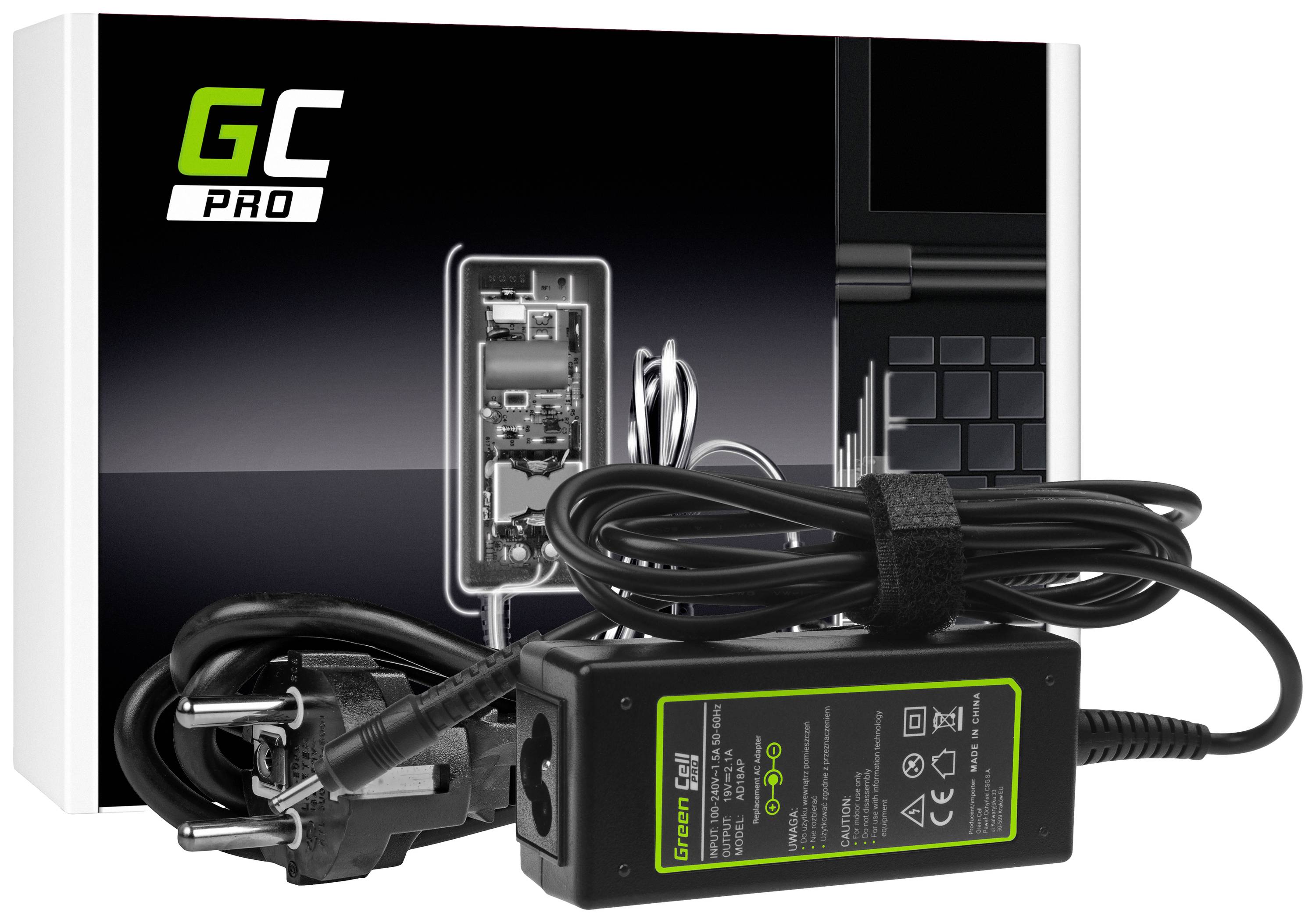 Chargeur d'ordinateur portable avec câble d'alimentation sur l'emballage portant l'inscription GC PRO.