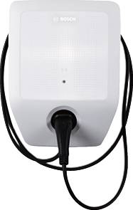 Une station de charge blanche pour voiture électrique avec câble et prise, marquée 'Bosch'.