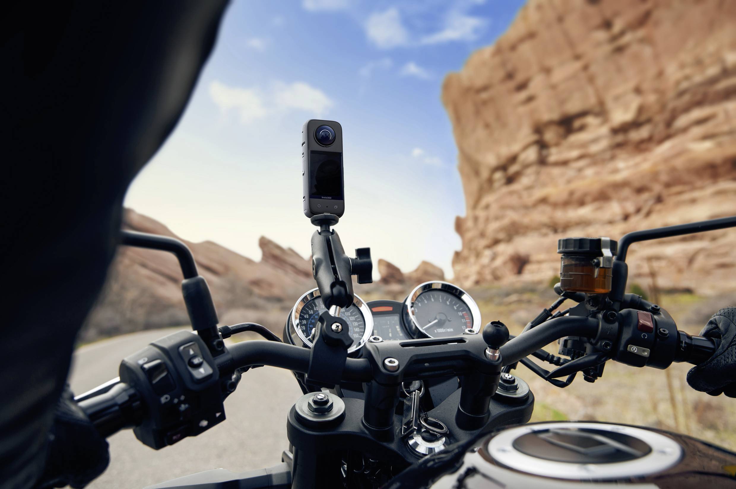 Insta360 X3 Action Cam 360° écran tactile, WiFi, 5K, étanche, accéléré, Webcam