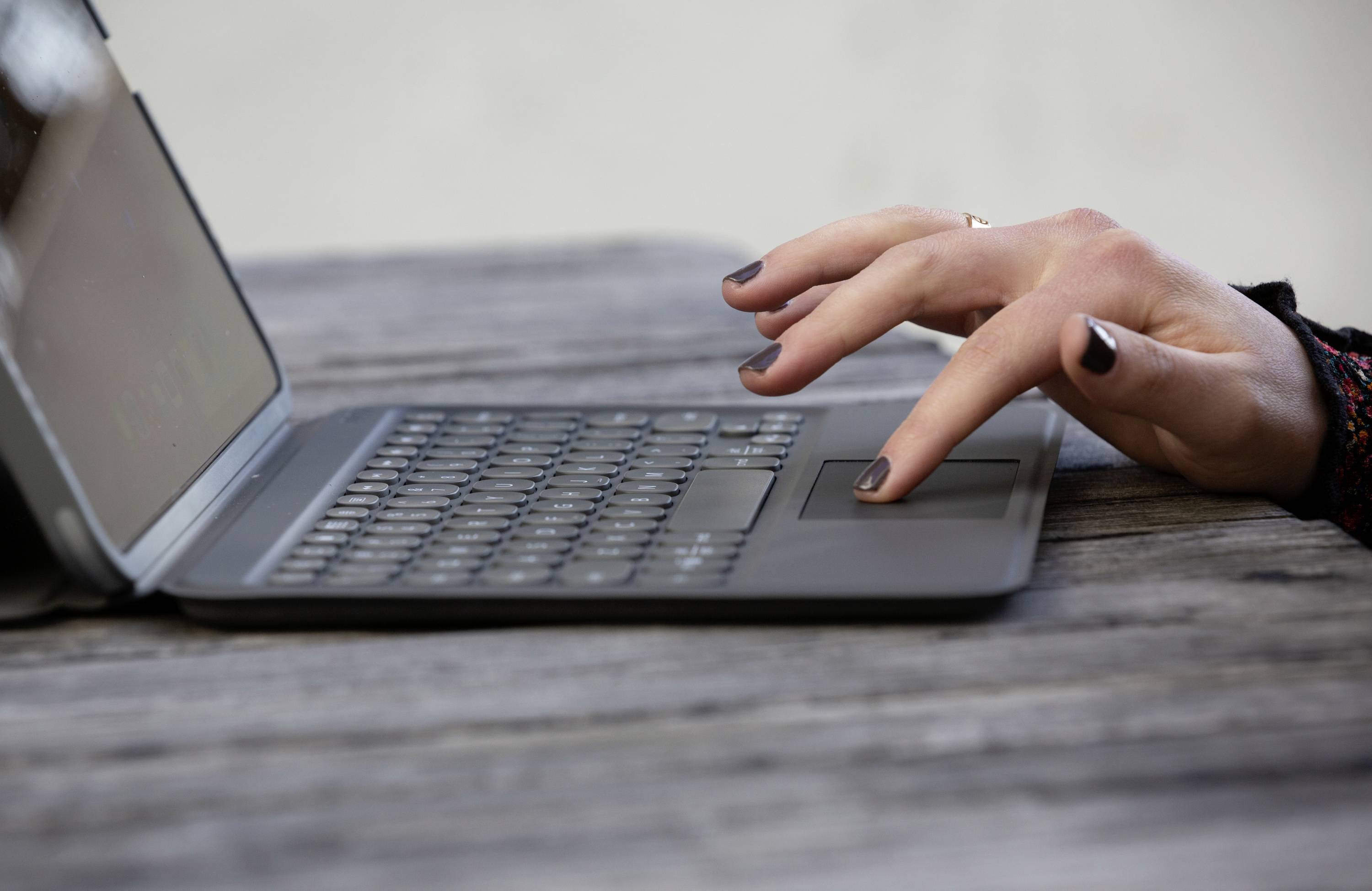 ZAGG ProKeys with Trackpad Clavier pour tablette avec étui Adapté à la marque (tablette): Apple iPad 10.2 (2019), iPad 10.2 (2020)