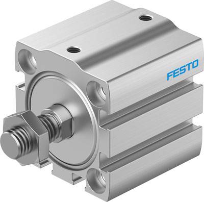 Cylindre pneumatique argenté avec inscription bleue 'FESTO'. Forme carrée avec manchon d'axe central.