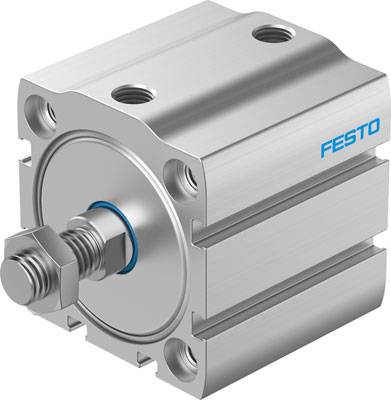 Sur l'image se trouve un vérin pneumatique compact de Festo, de couleur argentée, doté de plusieurs points de fixation.
