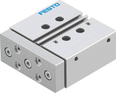 Cylindre en aluminium de Festo avec plusieurs trous de vis, utilisé dans les systèmes pneumatiques pour les mouvements mécaniques.