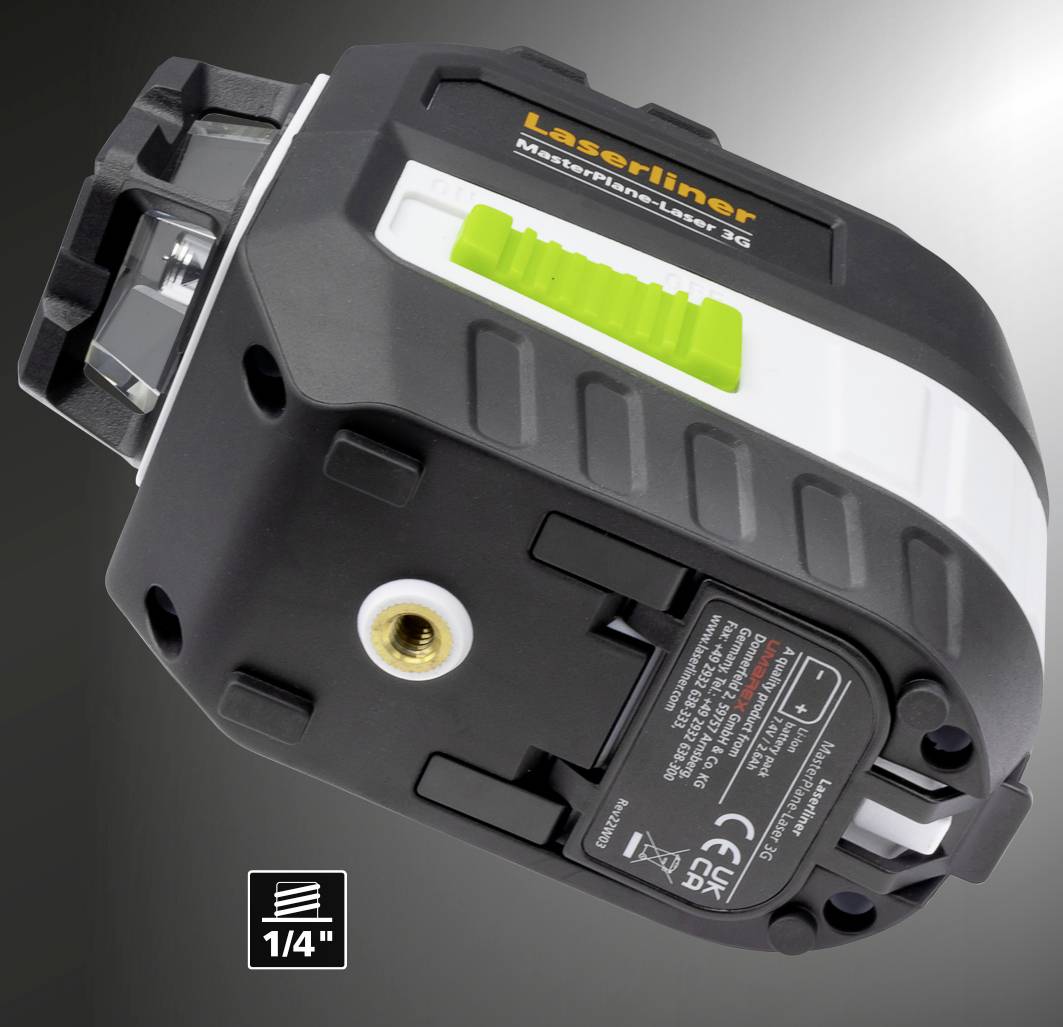 Niveau laser à eau avec laser vert, affichant l'inclinaison et l'angle. La vue arrière montre la prise électrique et l'autocollant de certification.
