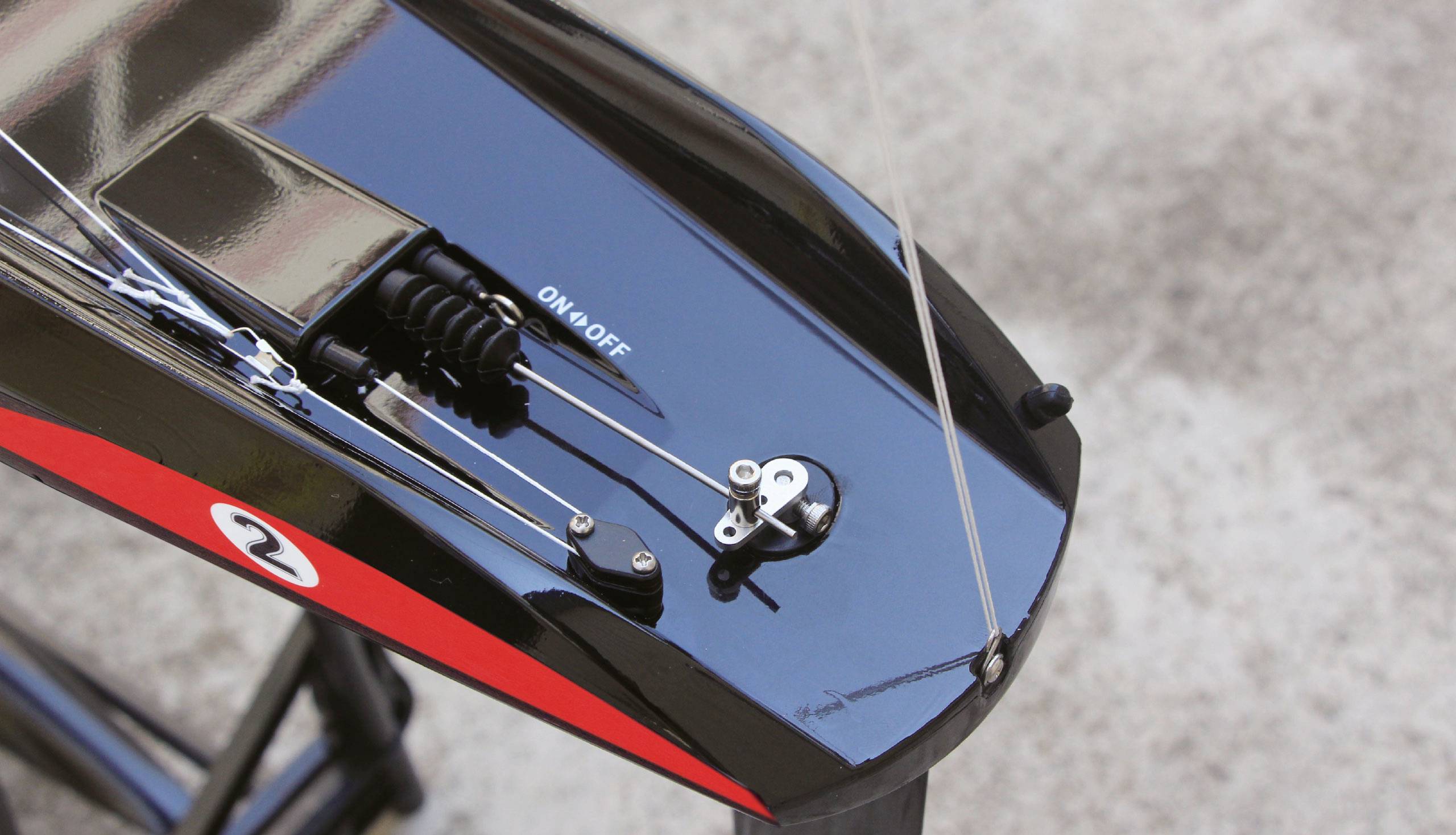 Amewi Voilier RC prêt à fonctionner (RtR) 995 mm