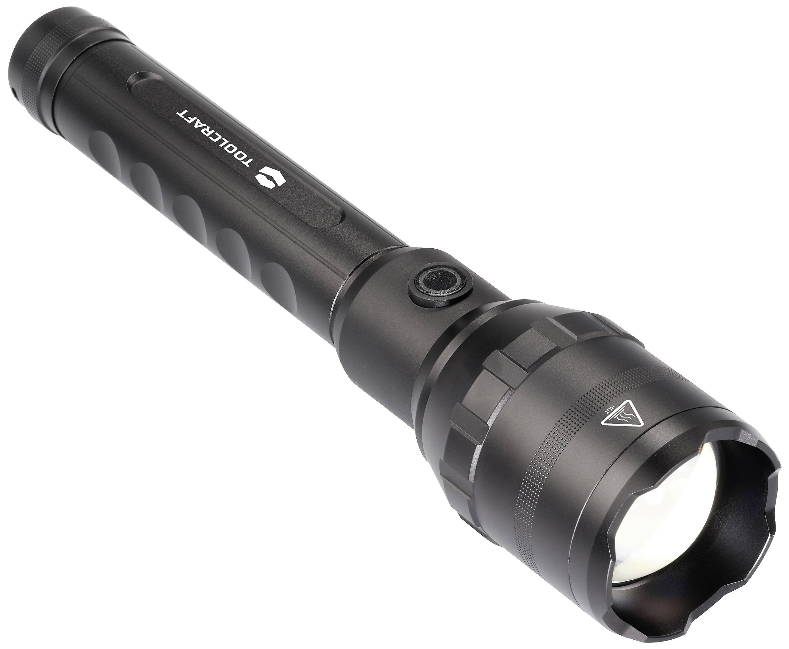 Lampe de poche noire avec poignée striée, vue en diagonale. Fonctionnant sur batterie, adaptée à une utilisation en extérieur.