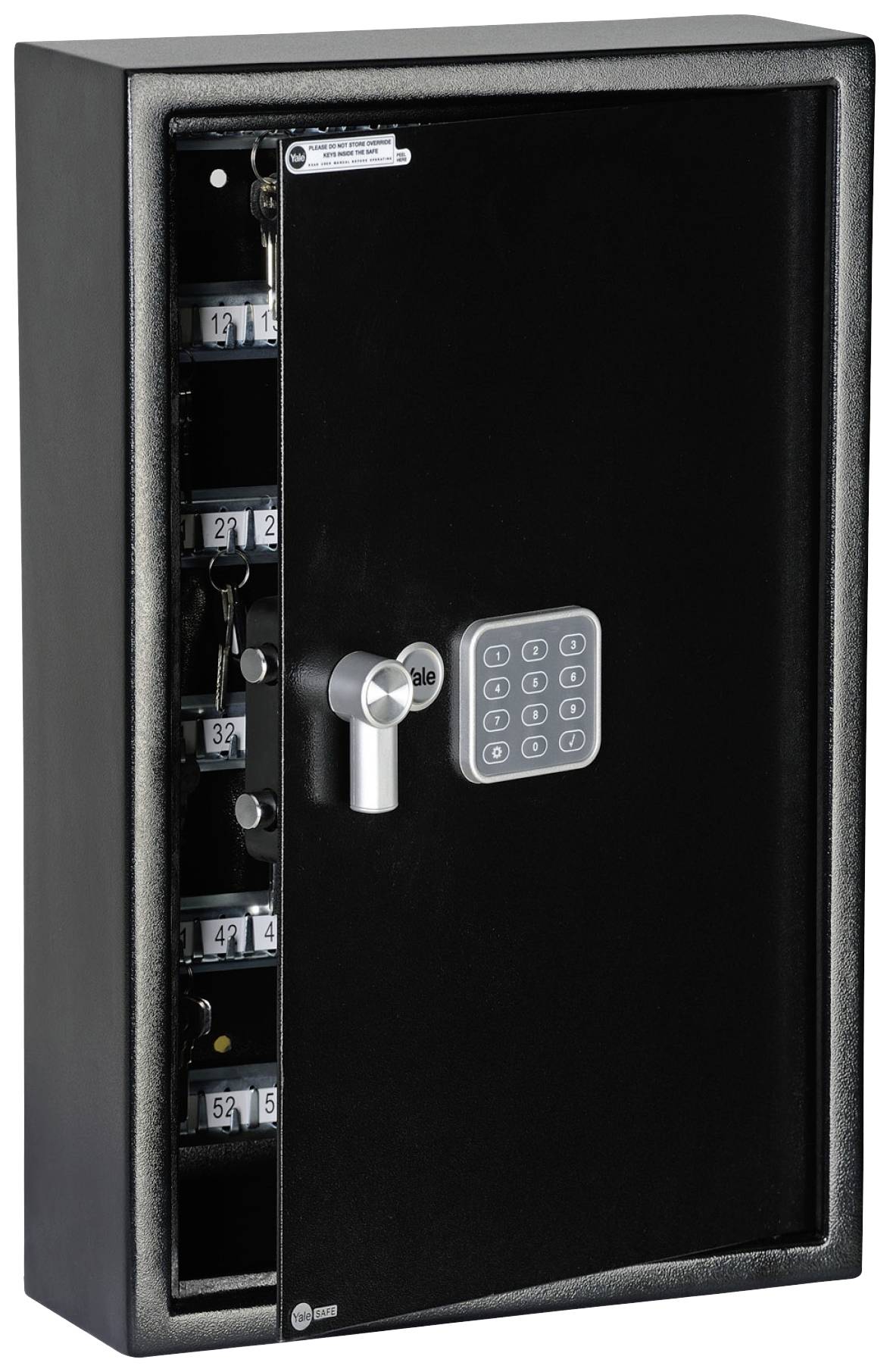 Un coffre-fort électronique avec code numérique et supports de clés à l'intérieur. Le coffre-fort est ouvert et présente plusieurs clés.