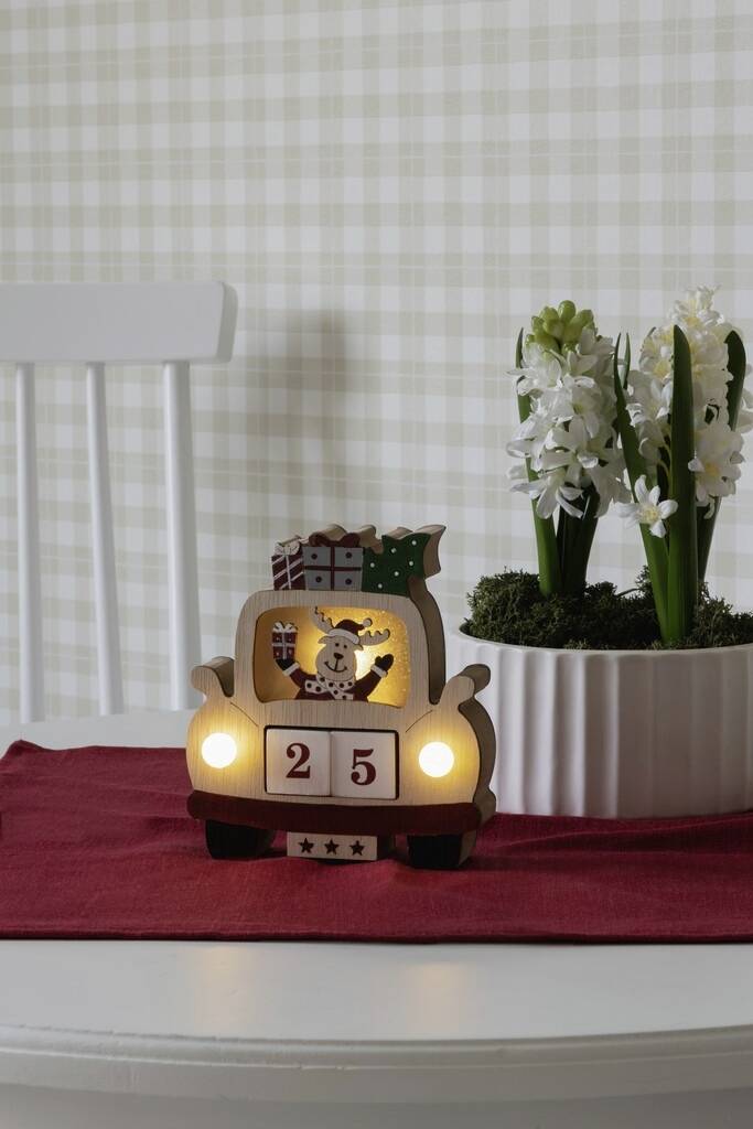 Konstsmide 3273-100 Silhouette à LED élan dans une voiture blanc chaud LED blanc chaud minuteur, avec interrupteur