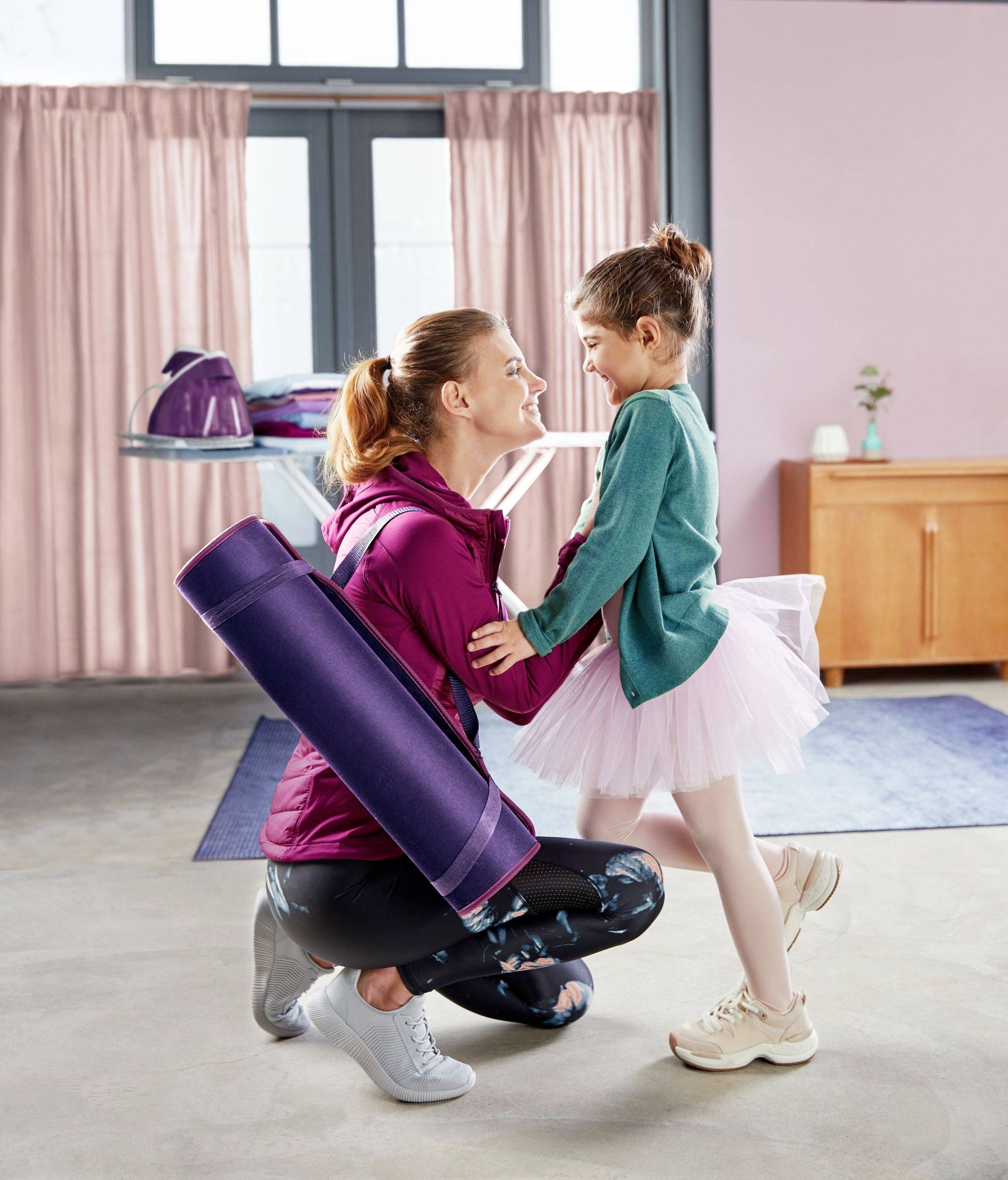 Philips Home PerfectCare Compact Plus GC7933/30 Centrale vapeur 2400 W lilas, blanc