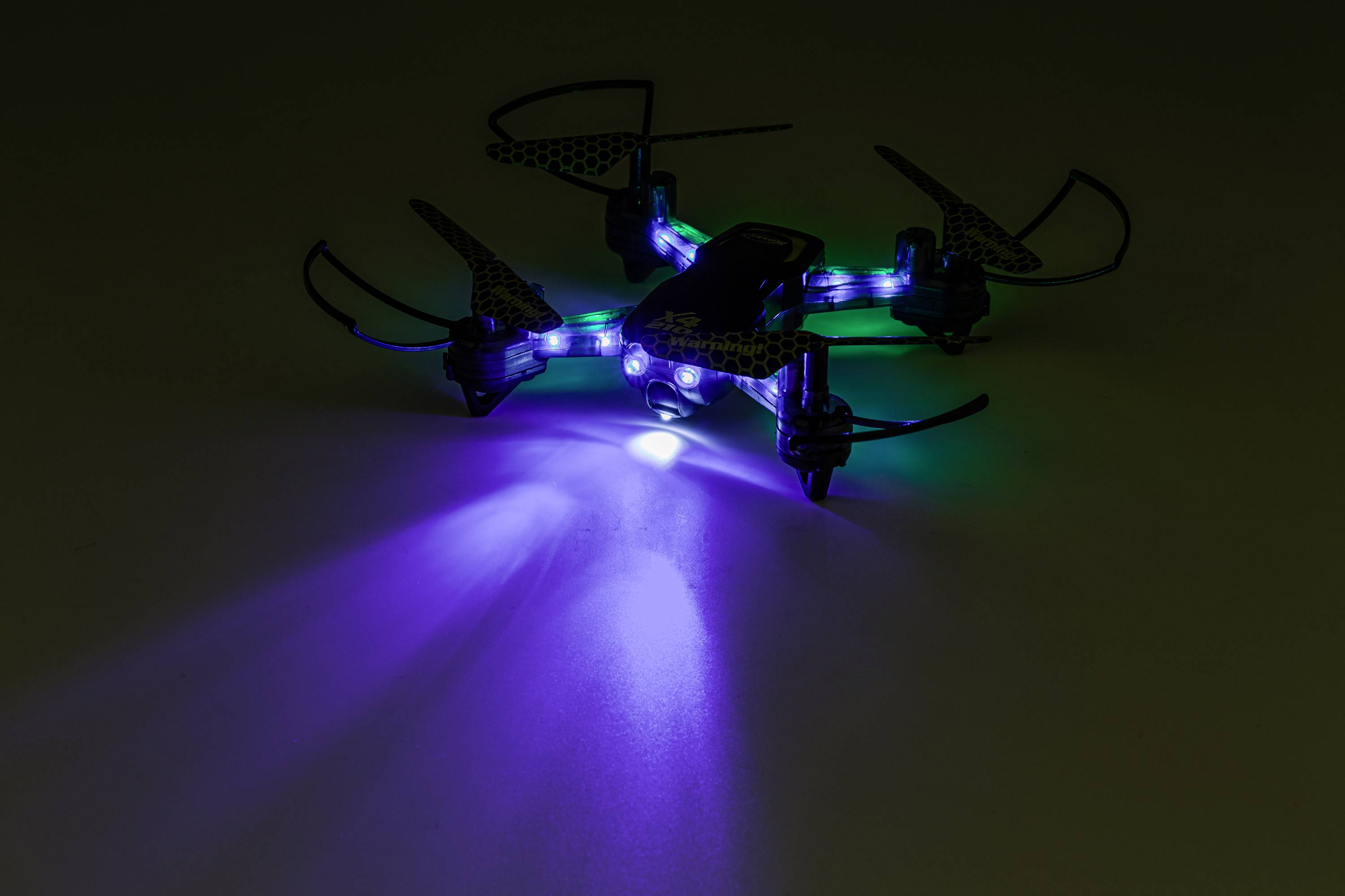 Carson Modellsport X4 Quadcopter 210-LED Drone quadricoptère prêt à voler (RtF)