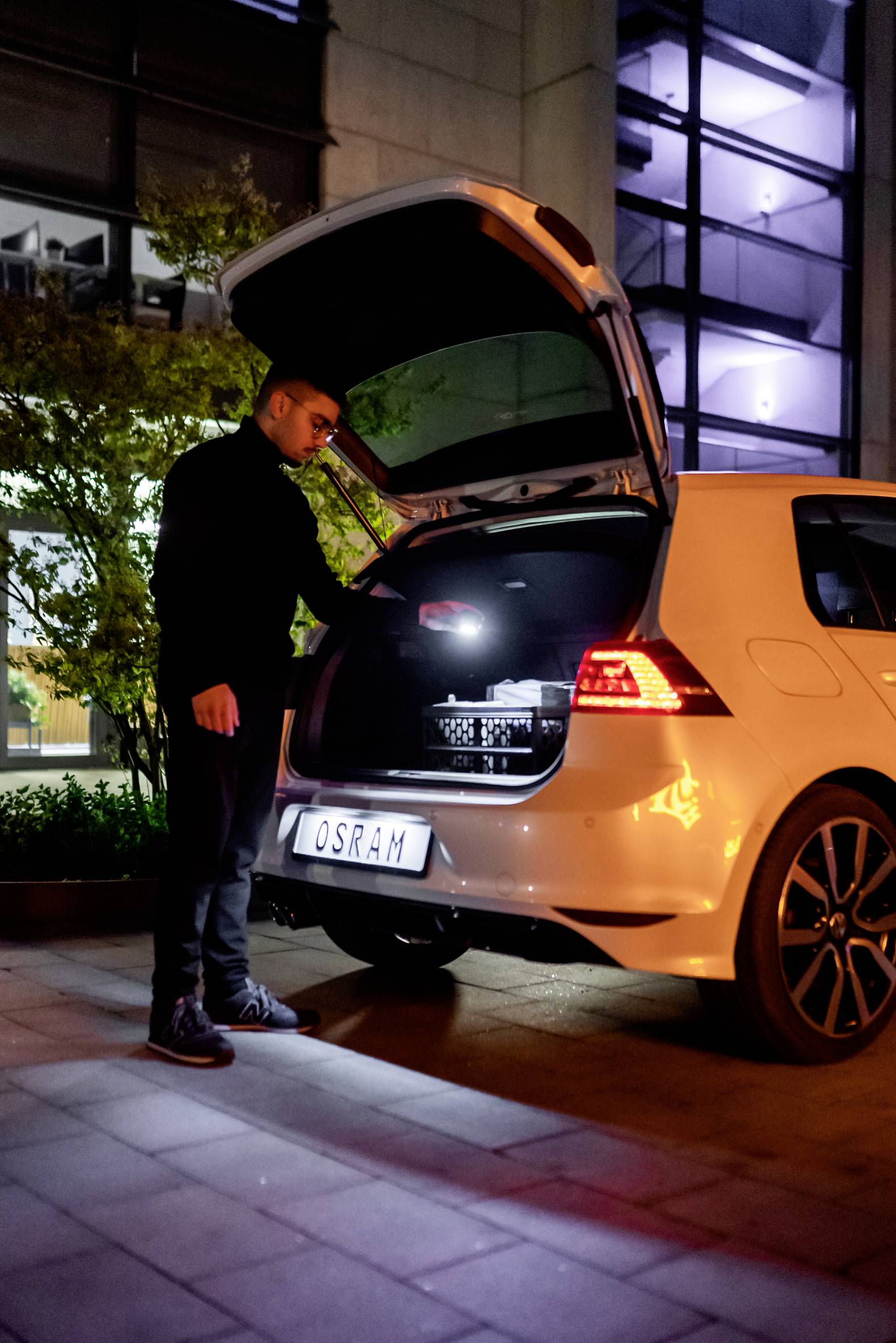 OSRAM Eclairage d'ambiance LEDINT106 LEDambient® Trunk Light LED 3.7 V (L x l x H) 63 x 17.4 x 108 mm allumage automatique