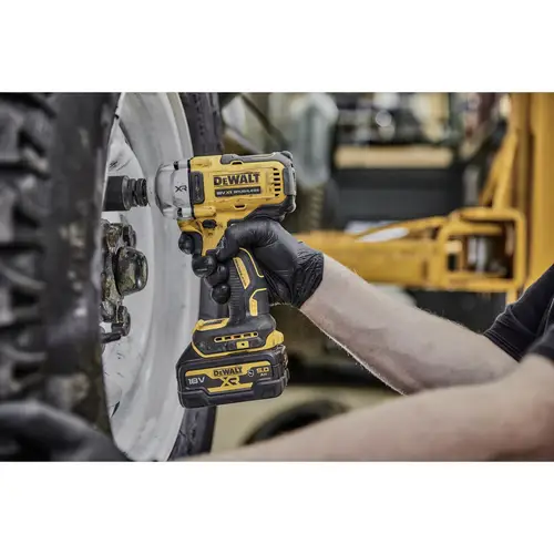 DEWALT DCF891P2G-QW Clé à chocs sans fil DEWALT DCF891P2G-QW Clé à chocs sans fil
