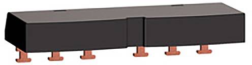 Un composant électronique rectangulaire noir avec plusieurs connexions en cuivre sur sa face inférieure, probablement un relais.