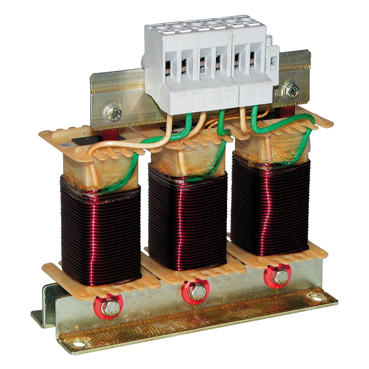 Bobine triphasée avec bloc de connexion électrique en haut. Elle est montée sur un châssis métallique et comporte trois enroulements disposés en parallèle.