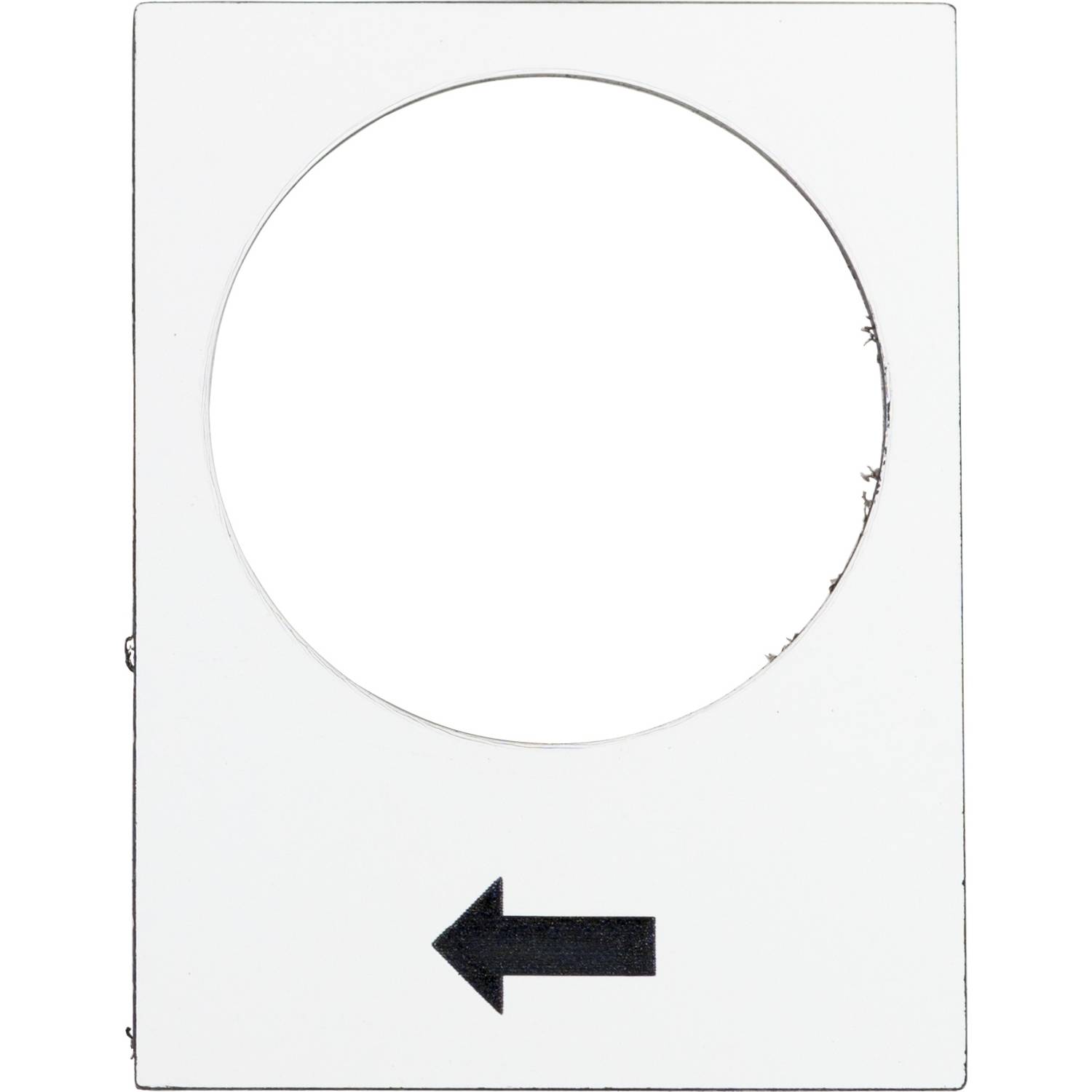 Carte blanche rectangulaire avec une grande découpe circulaire au centre. En dessous se trouve une flèche noire pointant vers la gauche.