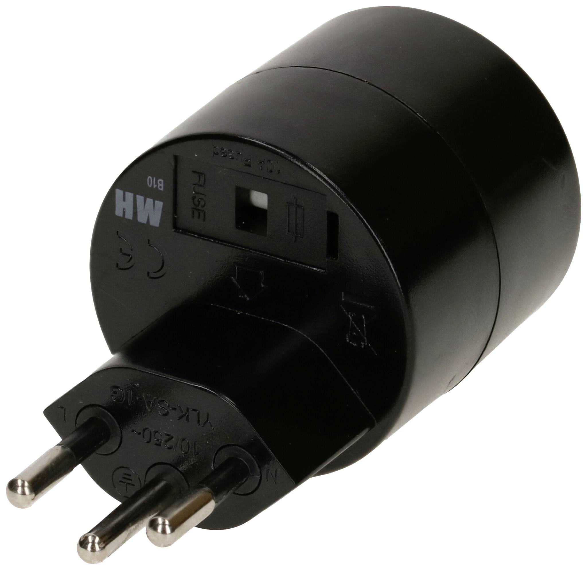 Un adaptateur de voyage noir pour un système de prise suisse avec trois broches rondes et un fusible, adapté à une utilisation internationale.