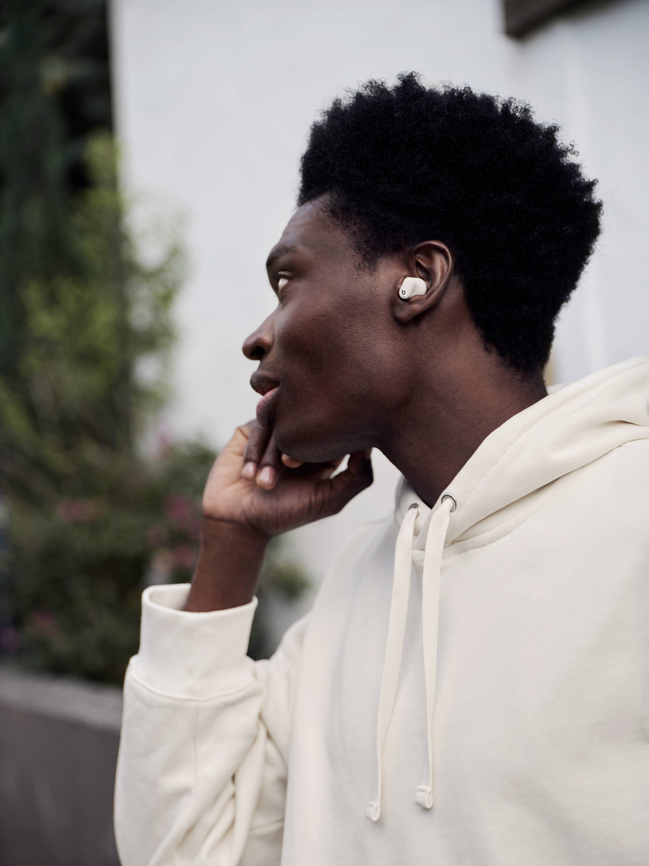 Beats Studio Buds Plus Écouteurs intra-auriculaires Bluetooth Stereo blanc crème Noise Cancelling, Suppression du bruit du